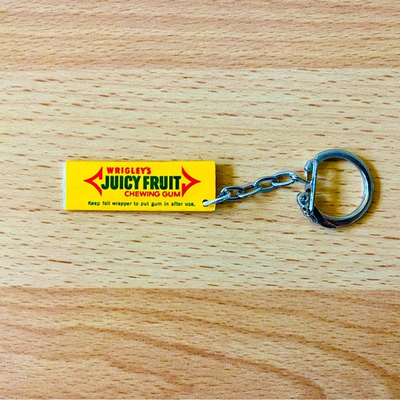 1970s WRIGLEY’S JUICY FRUIT CHEWING GUM KEYCHAIN - Picture 3 of 4